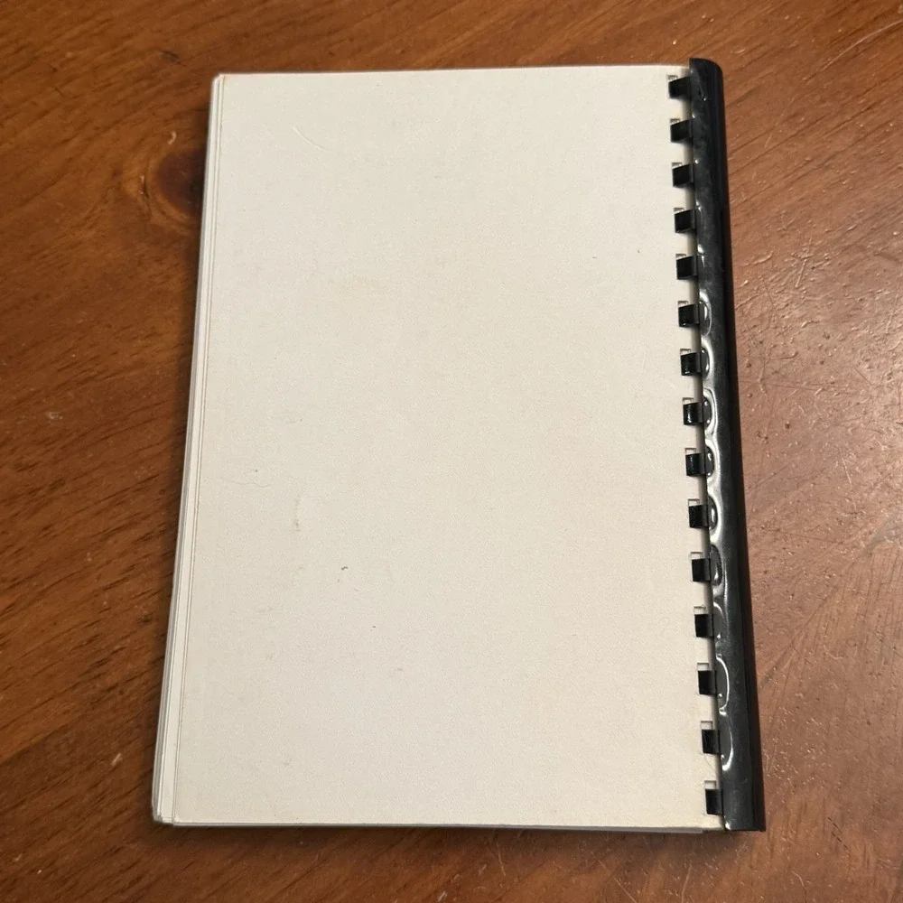 What's Cookin In Eastern Iowa 2nd Edition Cookbook Recipes From 1980's VTG